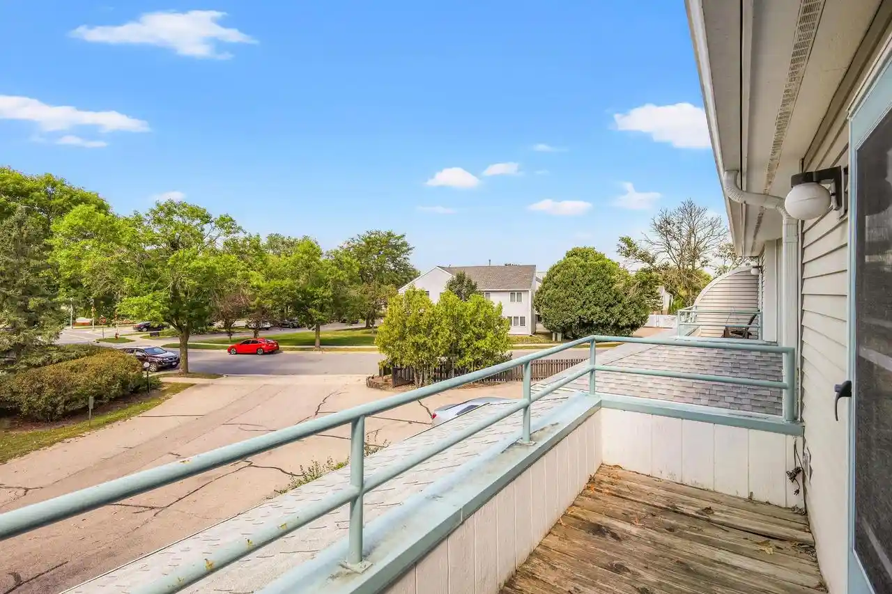 Photo 4 of Condo for sale at 69 Ponwood Cir, Madison, WI 53717 | MLS# 2032413 | Listing updated on 2026-09-14