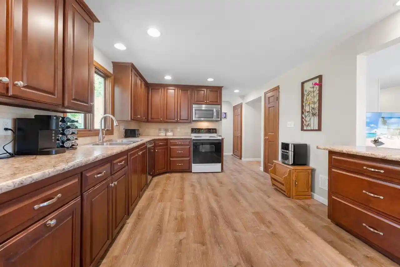 Photo 3 of Single family home for sale at 3108 S Clay St, Green Bay, WI 54301 | MLS# 50332474 | Listing updated on 2026-09-18