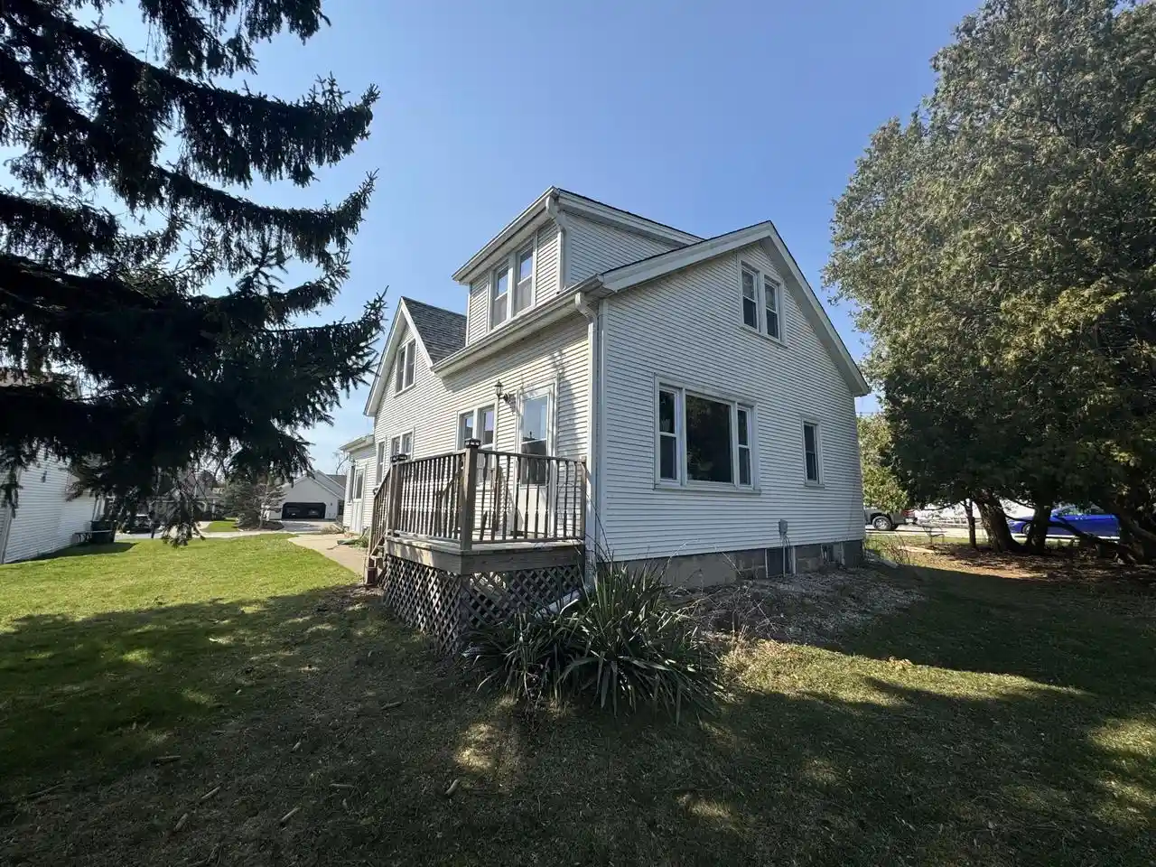Photo 1 of Single family home for sale at 6807 S Pennsylvania Ave, Oak Creek, WI 53154 | MLS# 1980054 | Listing updated on 2026-09-10