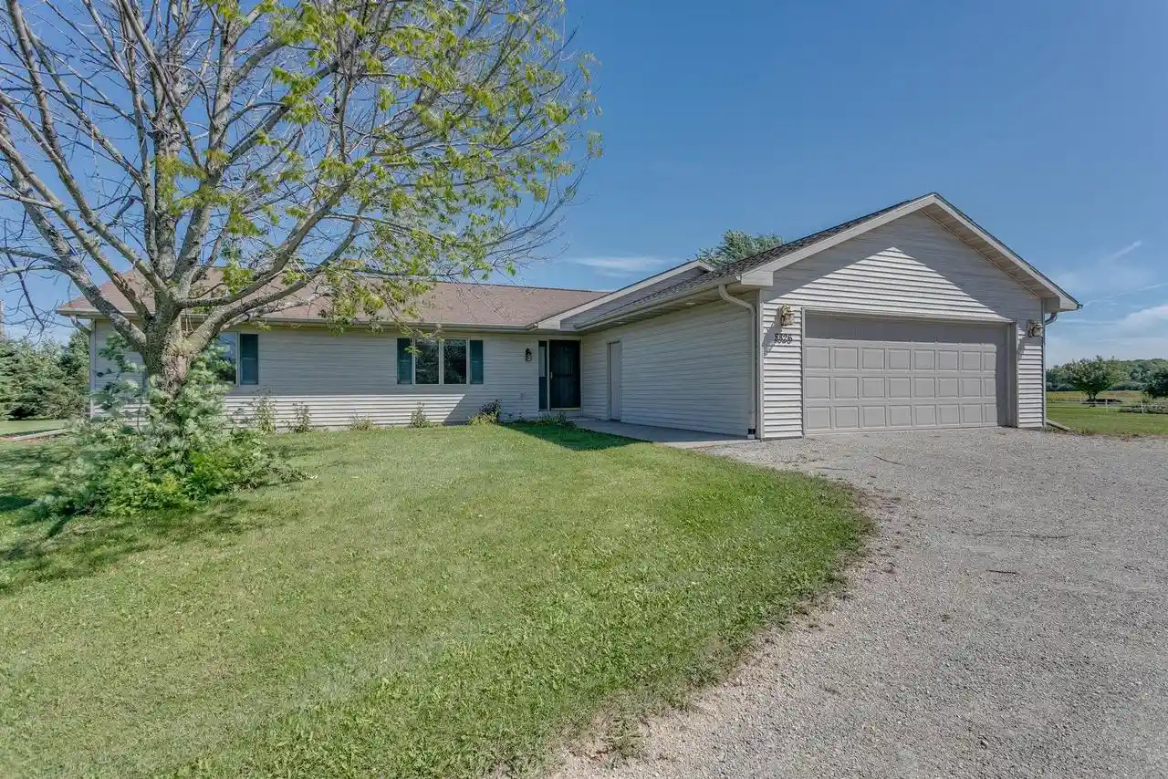Photo 1 of Single family home for sale at 8826 N Clayton Ave, Neenah, WI 54956 | MLS# 50332458 | Listing updated on 2026-09-21