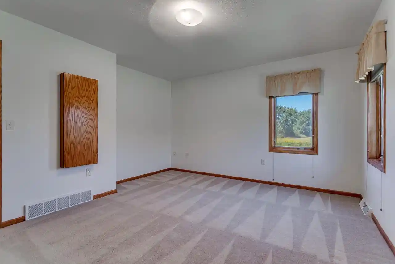 Photo 4 of Single family home for sale at 8826 N Clayton Ave, Neenah, WI 54956 | MLS# 50332458 | Listing updated on 2026-09-21