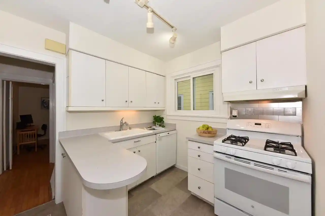 Photo 3 of Single family home for sale at 2108 E Jarvis St, Milwaukee, WI 53211 | MLS# 1980058 | Listing updated on 2026-10-07
