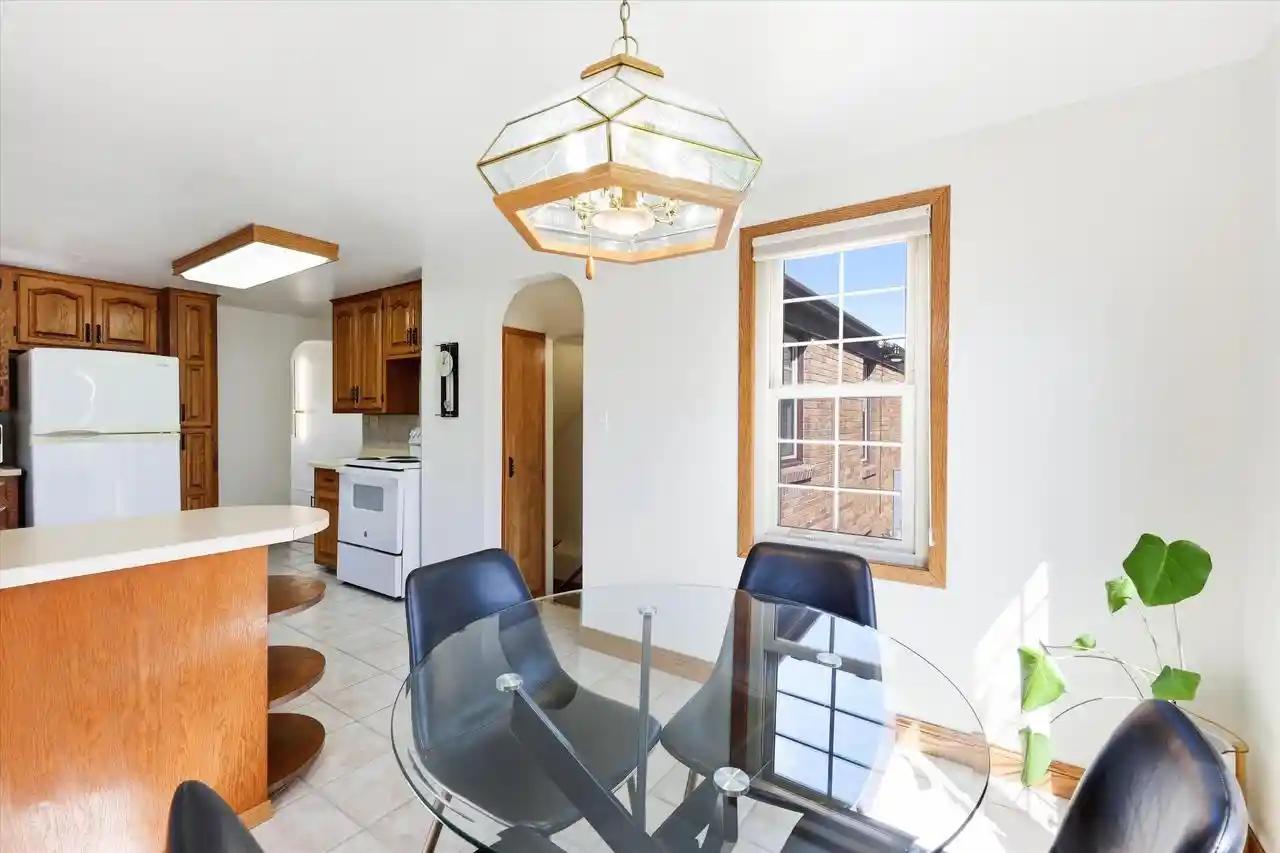 Photo 3 of Single family home for sale at 1019 Redwood Dr, Green Bay, WI 54304 | MLS# 50332459 | Listing updated on 2026-09-17