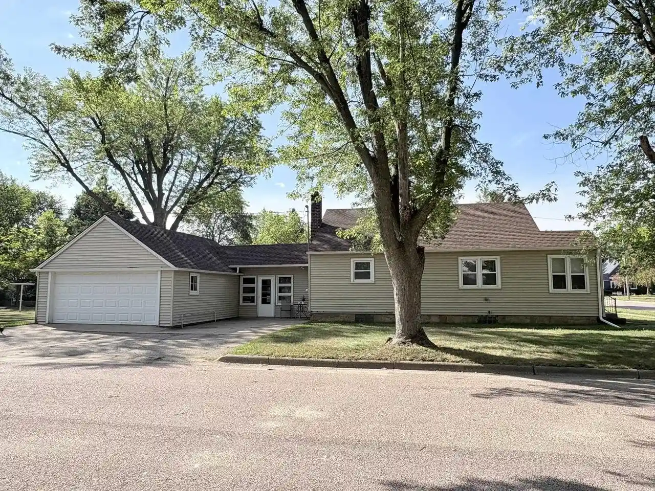 Photo 1 of Single family home for sale at 411 11th Street S, Wisconsin Rapids, WI 54494 | MLS# 22604491 | Listing updated on 2026-09-12