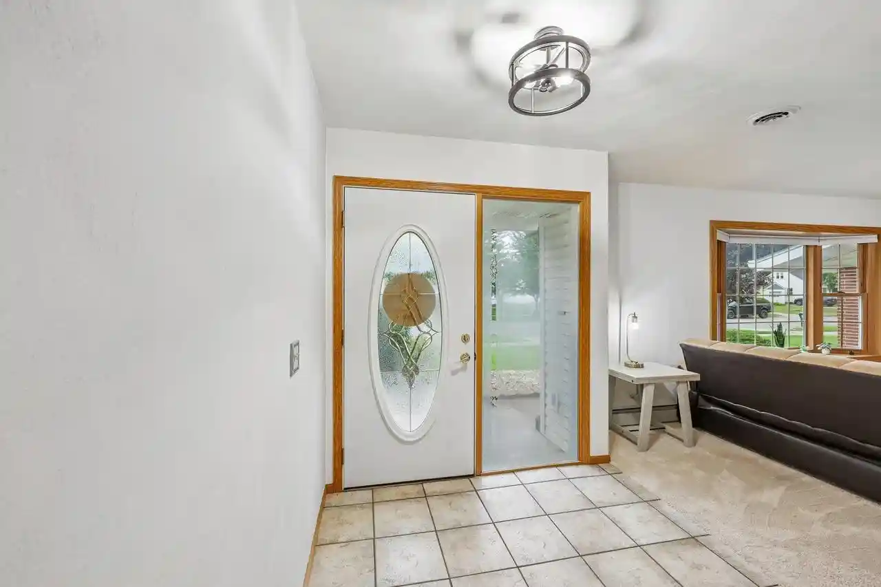 Photo 3 of Single family home for sale at 522 Franklin St, Reedsburg, WI 53959 | MLS# 2032420 | Listing updated on 2026-09-22