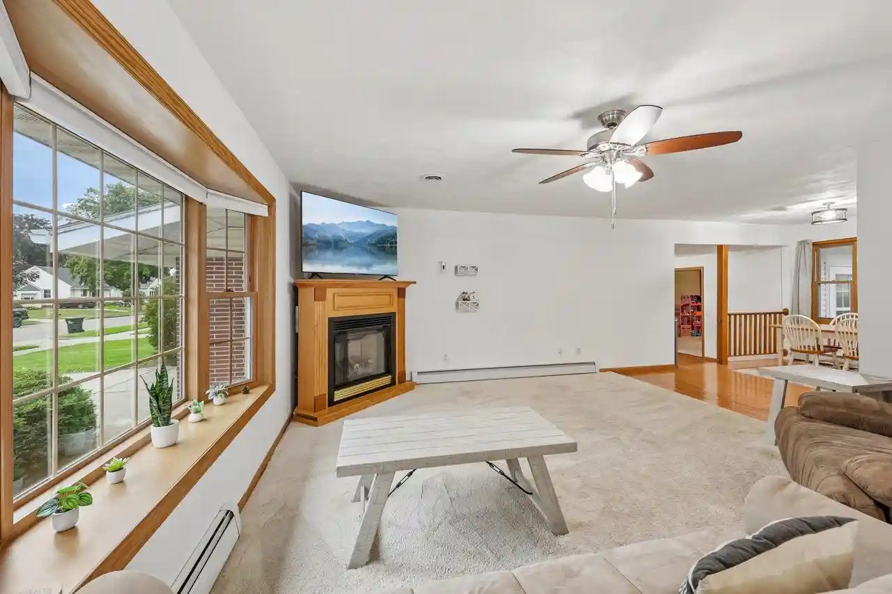 Photo 4 of Single family home for sale at 522 Franklin St, Reedsburg, WI 53959 | MLS# 2032420 | Listing updated on 2026-09-22