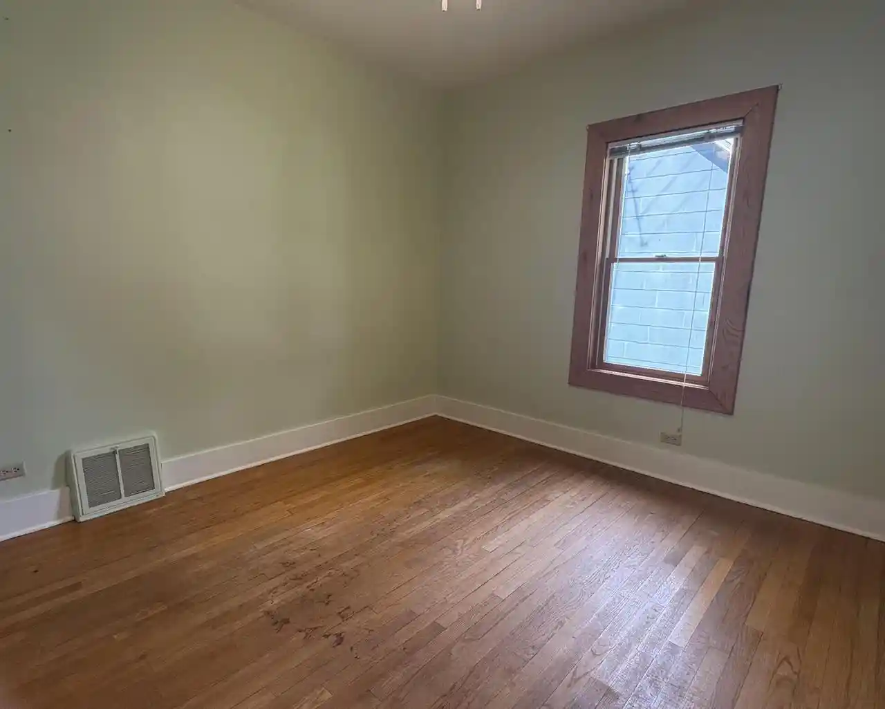 Photo 3 of Sale Pending at 1518 Liberty St, La Crosse, WI 54603 | MLS# 1980066 | Listing updated on 2026-09-11