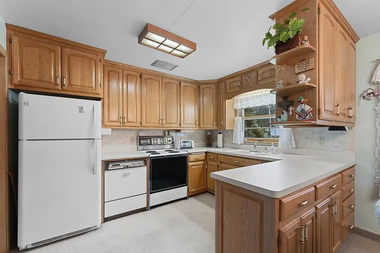 Photo 2 of Single family home for sale at 1185 Reed St, Green Bay, WI 54303 | MLS# 50332482 | Listing updated on 2026-09-14