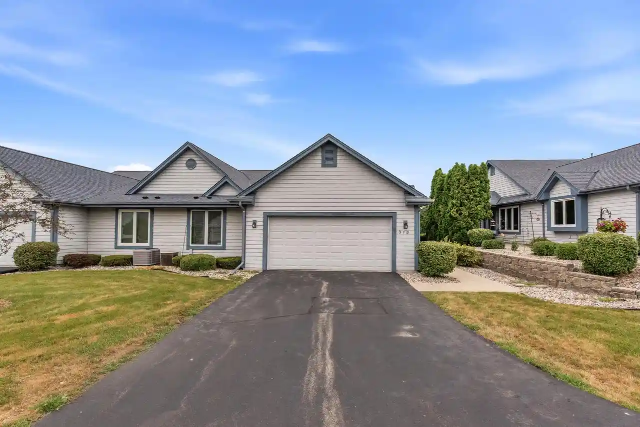 Photo 1 of Condo for sale at 978 Bay View Cir, Mukwonago, WI 53149 | MLS# 1980064 | Listing updated on 2026-09-12