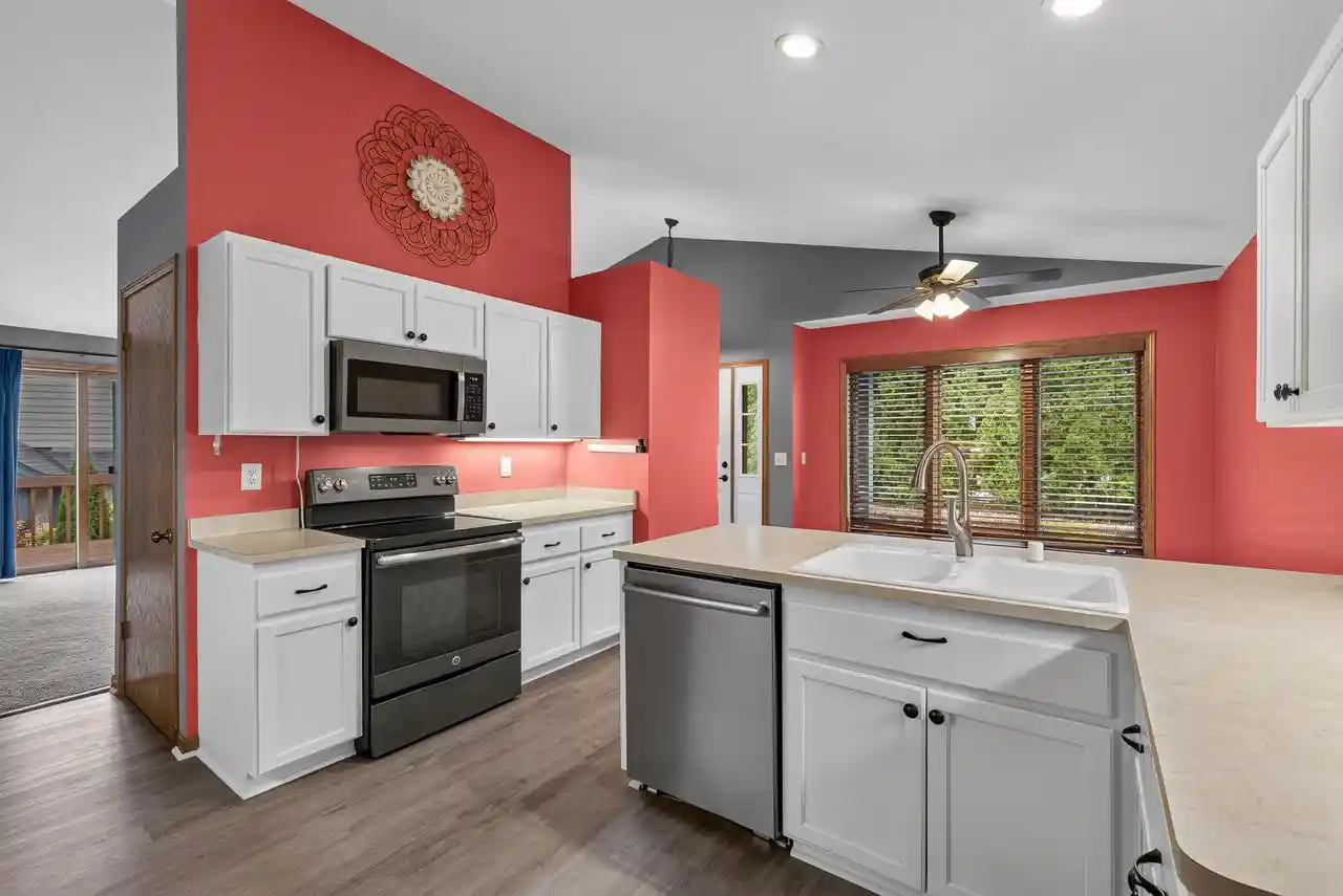Photo 3 of Condo for sale at 978 Bay View Cir, Mukwonago, WI 53149 | MLS# 1980064 | Listing updated on 2026-09-12