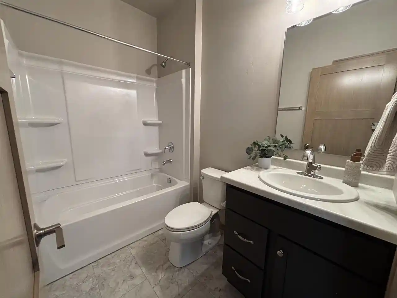Photo 2 of Single family home for sale at 727 Reed St, Neenah, WI 54956 | MLS# 50332462 | Listing updated on 2026-09-11