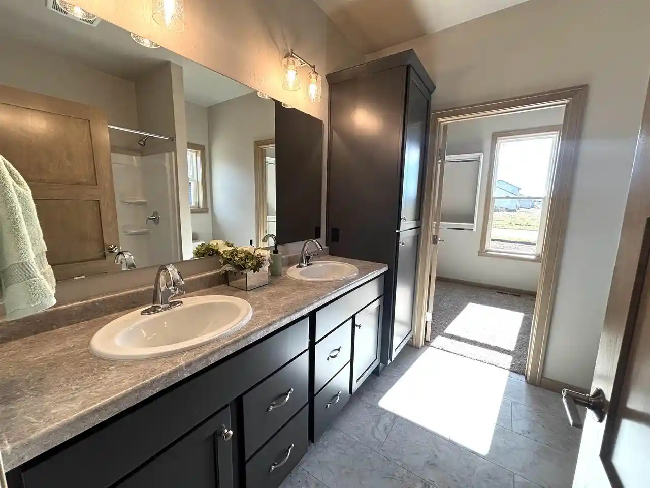 Photo 3 of Single family home for sale at 727 Reed St, Neenah, WI 54956 | MLS# 50332462 | Listing updated on 2026-09-11