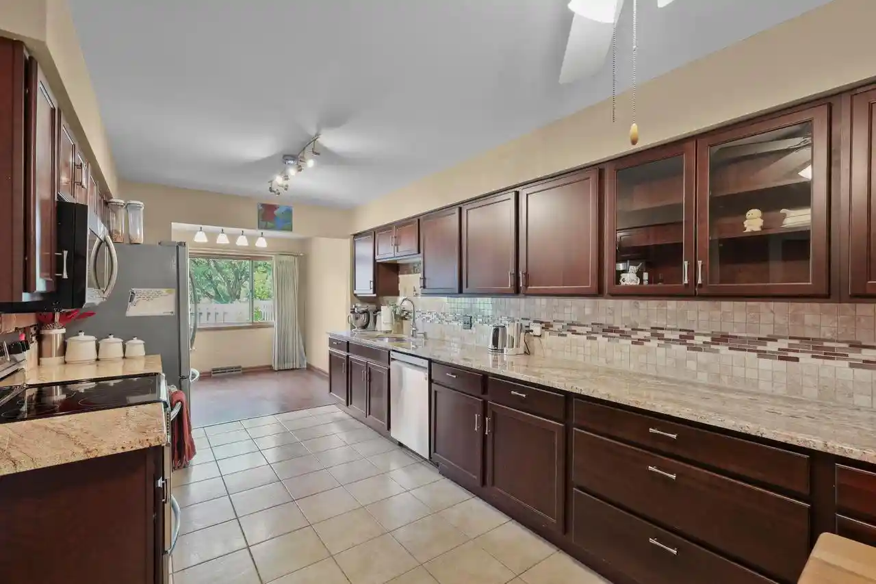 Photo 3 of Condo for sale at 3550 Valley Ridge Rd, Middleton, WI 53562 | MLS# 2032423 | Listing updated on 2026-09-18