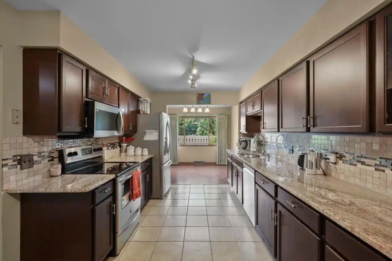Photo 4 of Condo for sale at 3550 Valley Ridge Rd, Middleton, WI 53562 | MLS# 2032423 | Listing updated on 2026-09-18