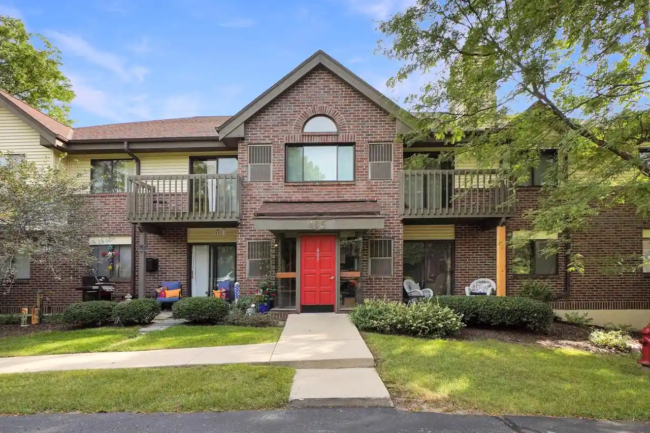 Photo 1 of Condo for sale at 405 N Main St #E, Thiensville, WI 53092 | MLS# 1980075 | Listing updated on 2026-09-21