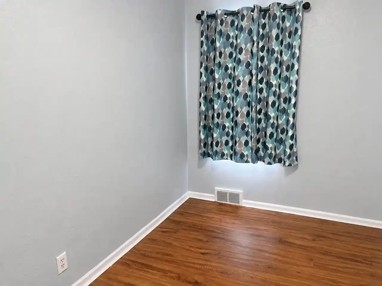 Photo 4 of Single family home for sale at 4020 78th Street, Kenosha, WI 53142 | MLS# 1980072 | Listing updated on 2026-09-14