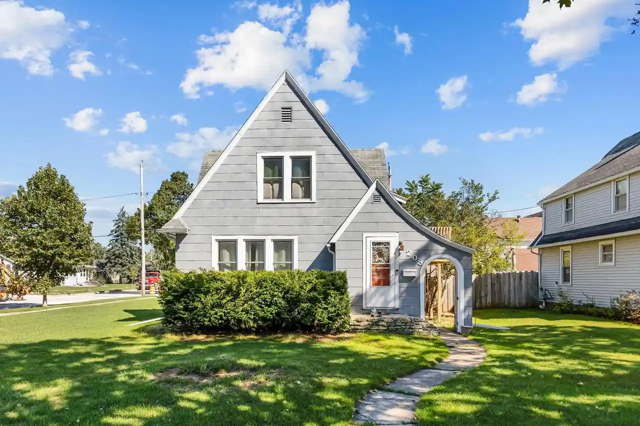 Photo 1 of Single family home for sale at 203 S Walnut St, Kimberly, WI 54136 | MLS# 50332465 | Listing updated on 2026-09-22