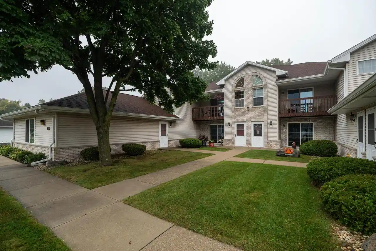 Photo 1 of Condo for sale at 6185 S Creekside Dr #5, Cudahy, WI 53110 | MLS# 1980084 | Listing updated on 2026-09-18