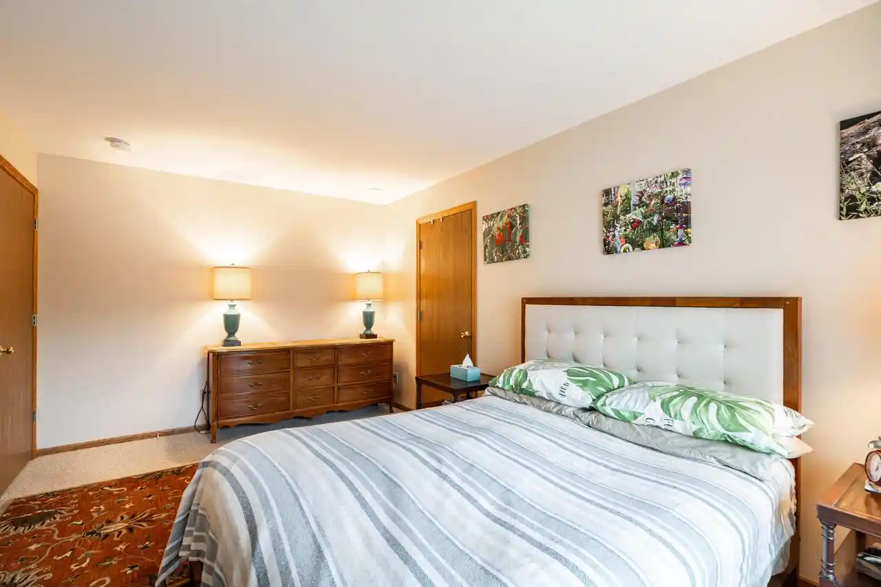 Photo 2 of Condo for sale at 6185 S Creekside Dr #5, Cudahy, WI 53110 | MLS# 1980084 | Listing updated on 2026-09-18