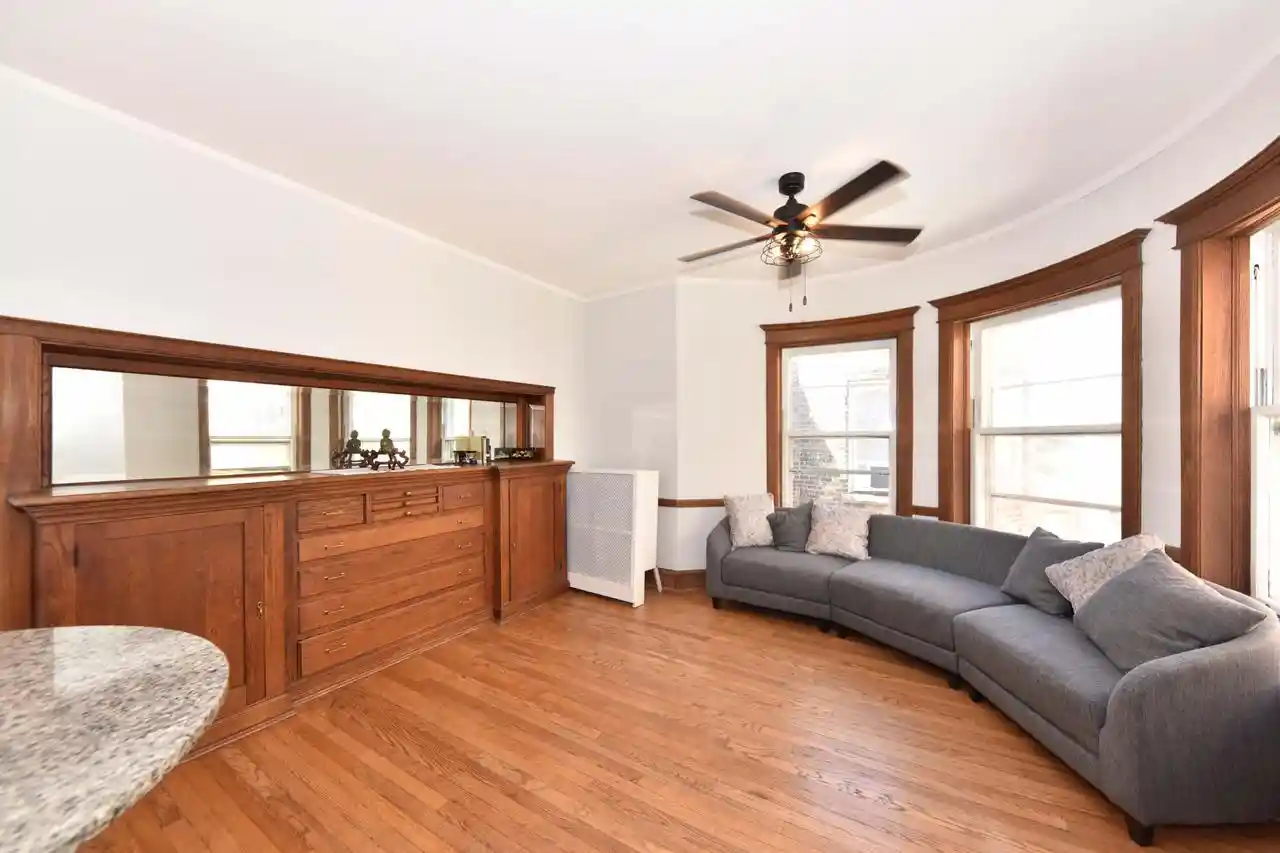Photo 4 of Condo for sale at 1714 E Kane Pl #L, Milwaukee, WI 53202 | MLS# 1980088 | Listing updated on 2026-09-16