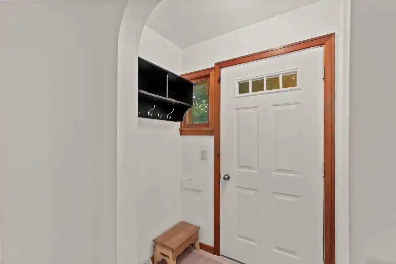 Photo 3 of Single family home for sale at 420 Annex Ave, Oshkosh, WI 54901 | MLS# 50332494 | Listing updated on 2026-09-22