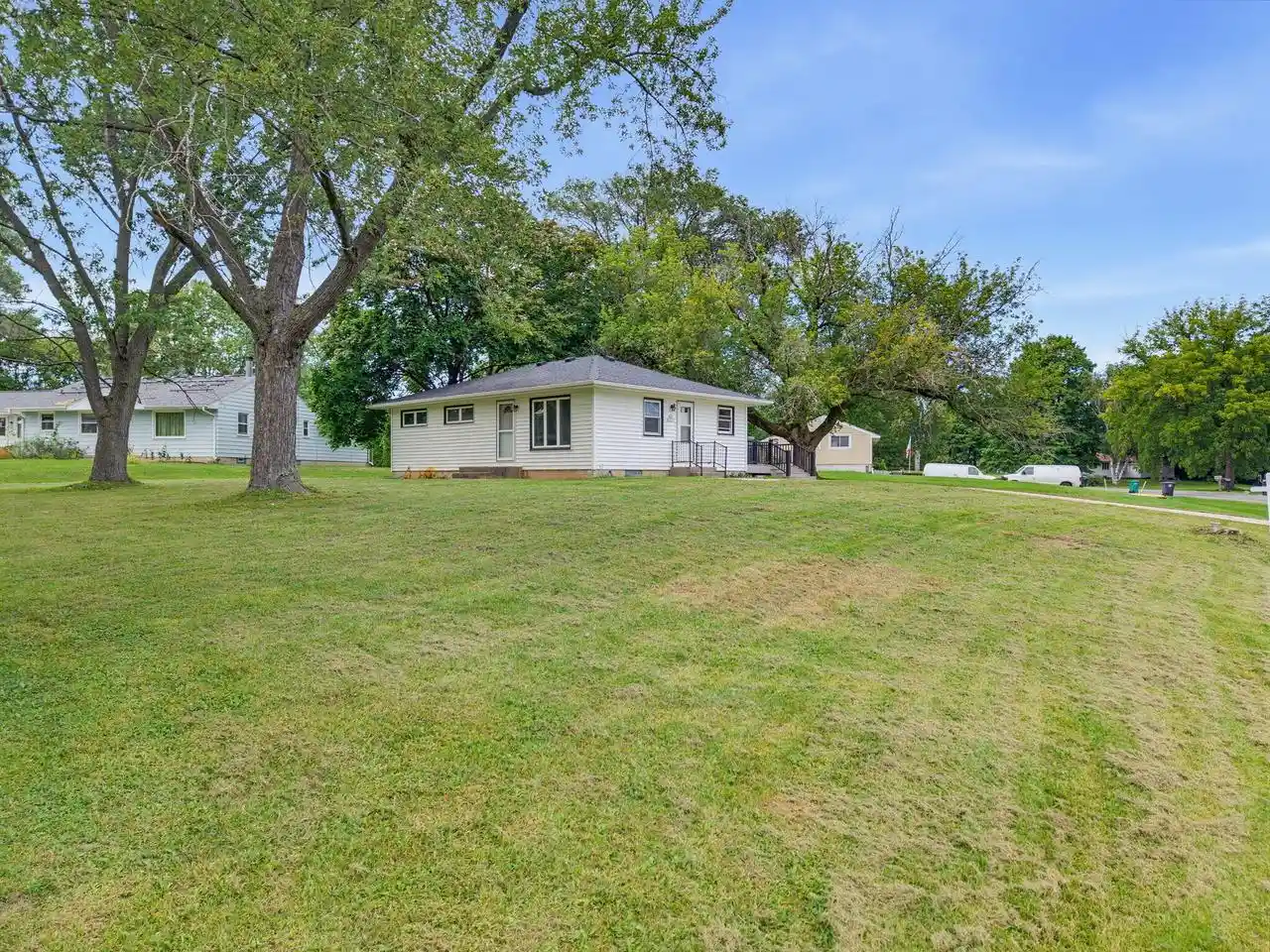 Photo 4 of Single family home for sale at N65w14104 Hazel K Cir, Menomonee Falls, WI 53051 | MLS# 1980090 | Listing updated on 2026-09-10