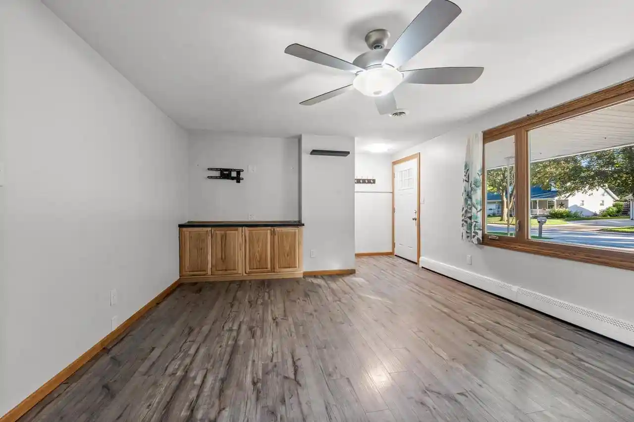 Photo 3 of Single family home for sale at 1194 April Ln, Green Bay, WI 54304 | MLS# 50332507 | Listing updated on 2026-09-18