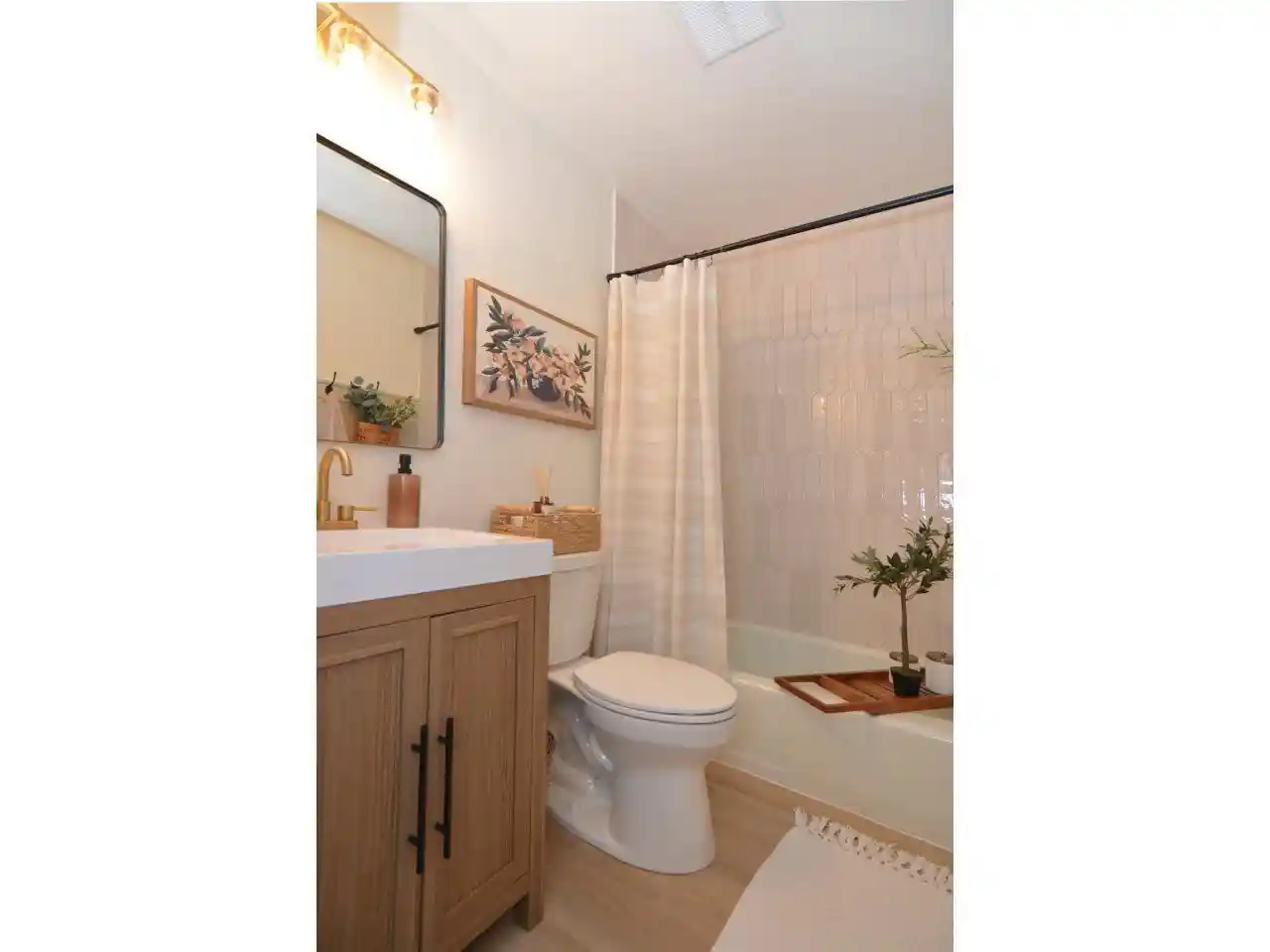 Photo 4 of Condo for sale at 442 East Blf, Madison, WI 53704 | MLS# 2032433 | Listing updated on 2026-09-11