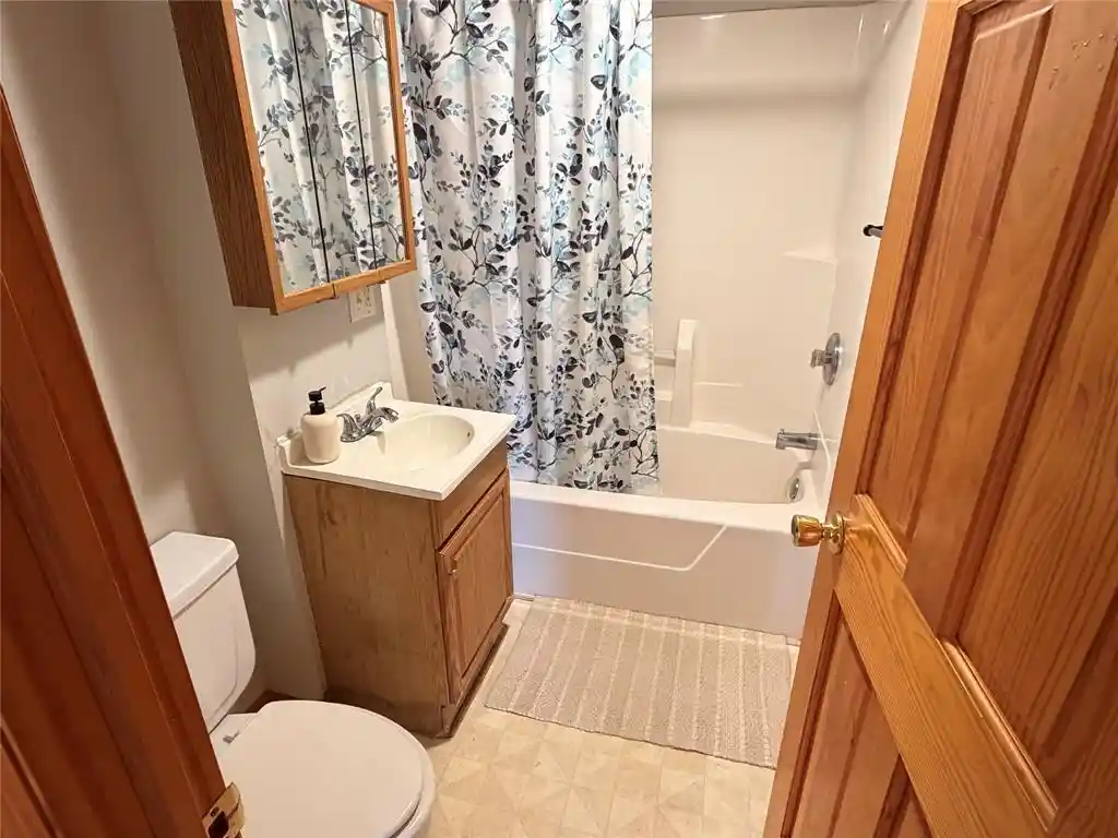 Photo 4 of Single family home for sale at 1028 Essex St, Eau Claire, WI 54703 | MLS# 1604648 | Listing updated on 2026-09-12