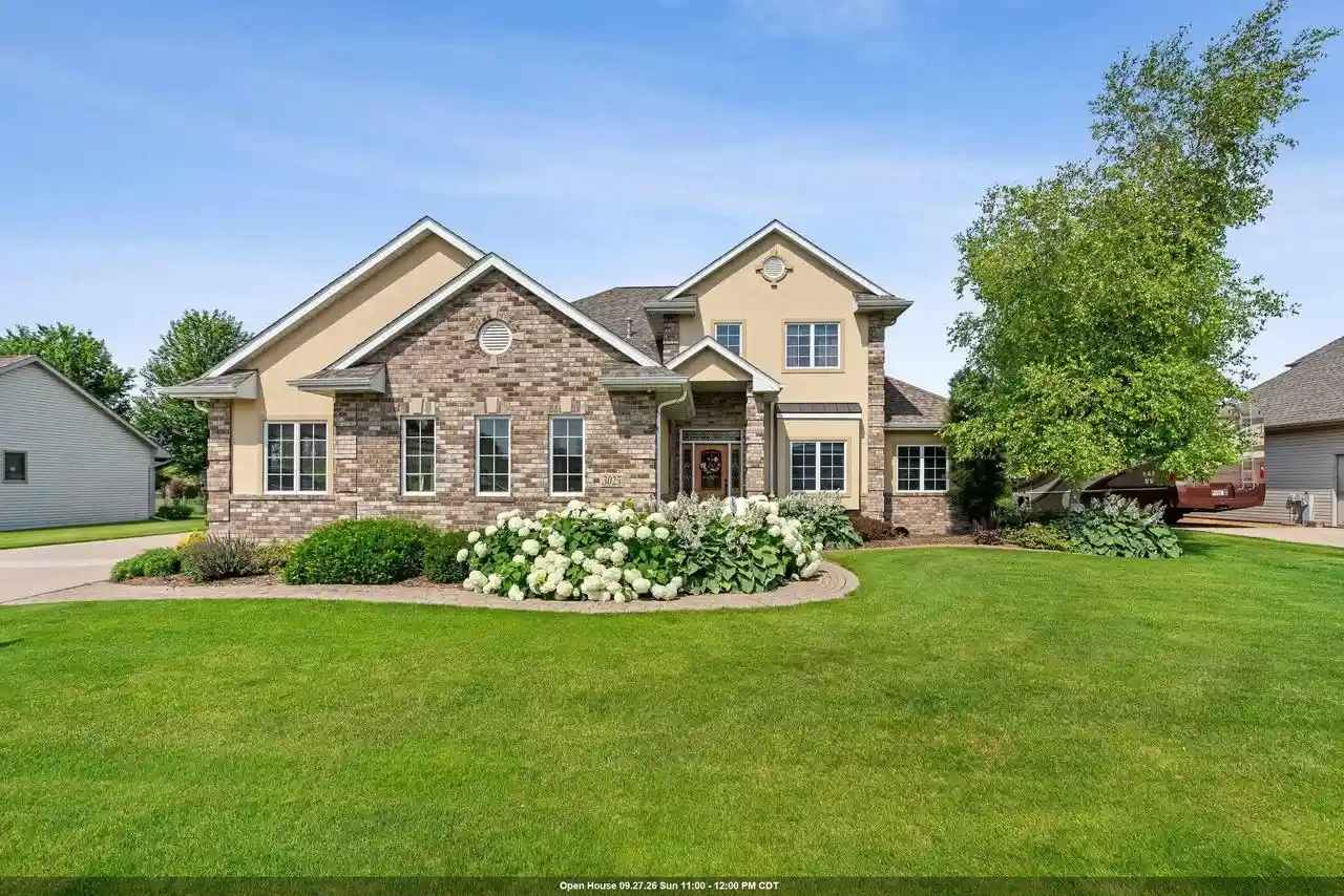 Single family home for sale at 3025 White Birch St, Kaukauna, WI 54130 | MLS# 50332506