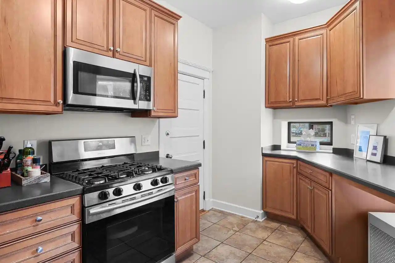 Listing Photo 5 - Condo for sale in building located at 2649 N Hackett Ave, Milwaukee, WI 53211 - Unit #2