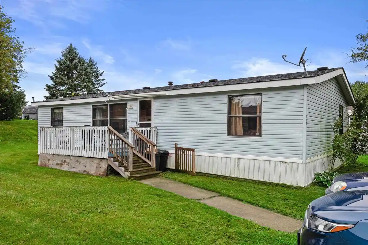 Photo 1 of Single family home for sale at 4823 Schoen Rd #115, Union Grove, WI 53182 | MLS# 2032440 | Listing updated on 2026-09-11