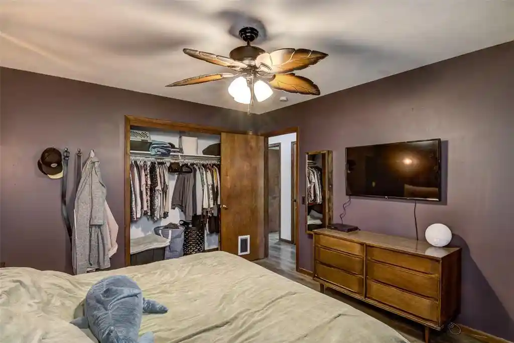 Photo 2 of Single family home for sale at 1615 Nelson Dr, Eau Claire, WI 54703 | MLS# 1605012 | Listing updated on 2026-09-19