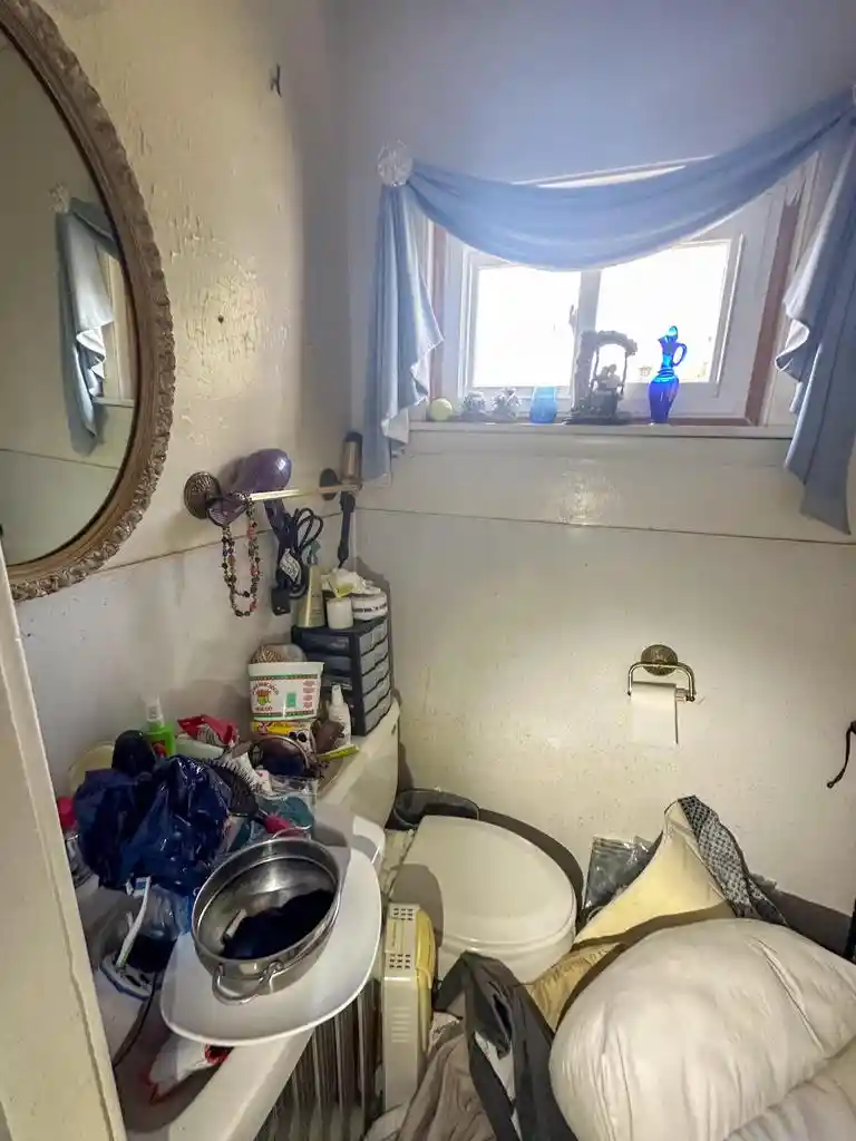 Photo 3 of Single family home for sale at 4920 Erie St, Caledonia, WI 53402 | MLS# 1980118 | Listing updated on 2026-09-17