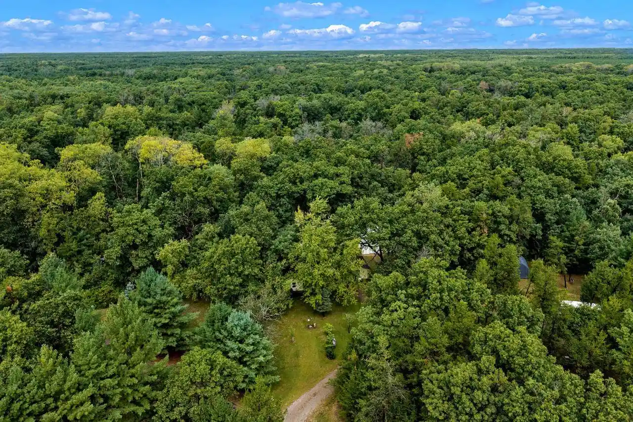 Photo 4 of Single family home for sale at 1310 Chicago Dr, Friendship, WI 53934 | MLS# 2032442 | Listing updated on 2026-10-06