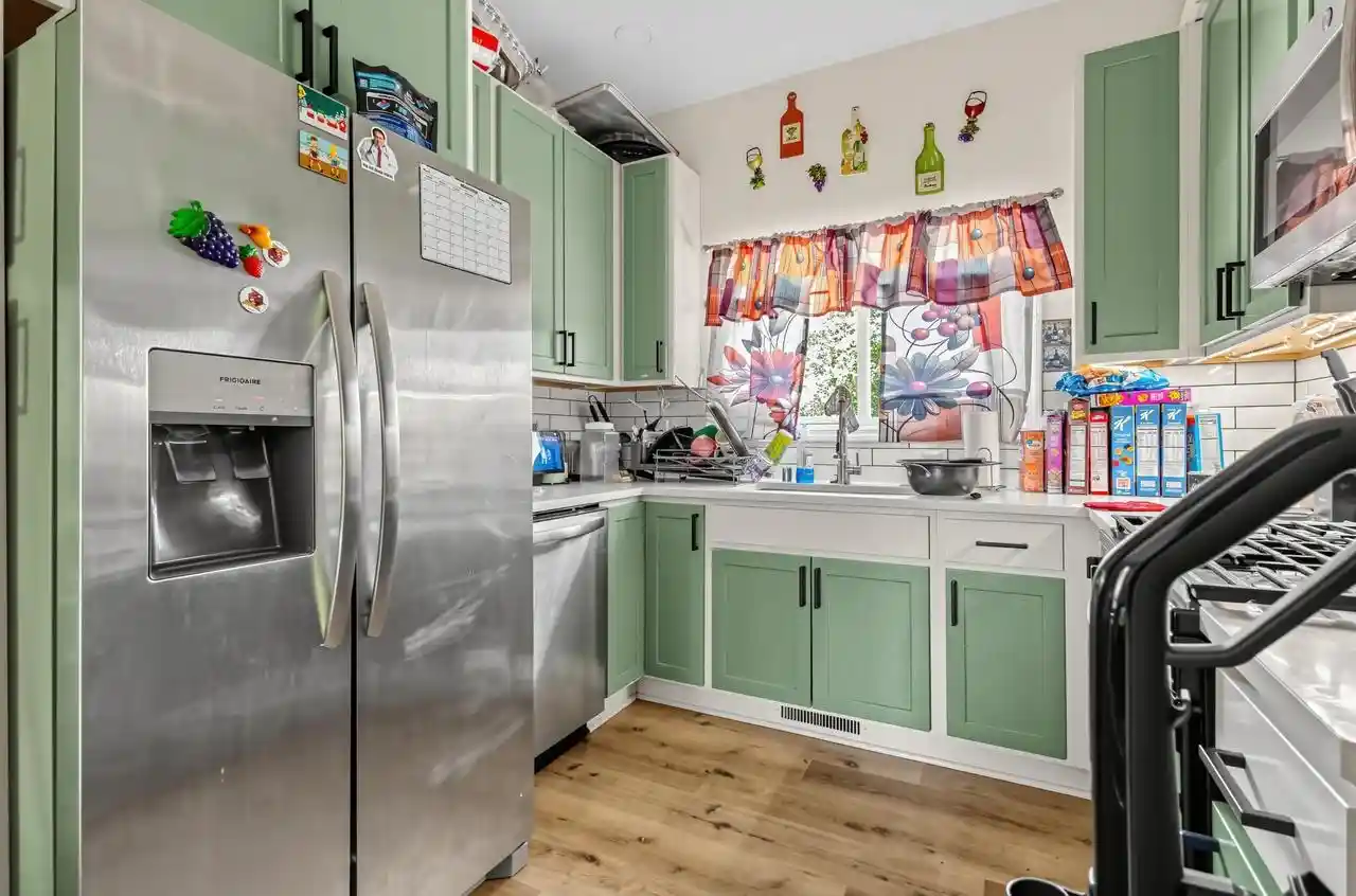 Photo 3 of Single family home for sale at 5727 Douglas Ave, Caledonia, WI 53402 | MLS# 1980119 | Listing updated on 2026-09-17