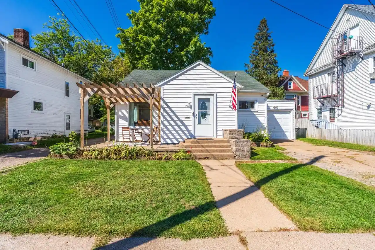 Photo 1 of Single family home for sale at 1008 N 7th Street, Wausau, WI 54403 | MLS# 22604499 | Listing updated on 2026-09-10