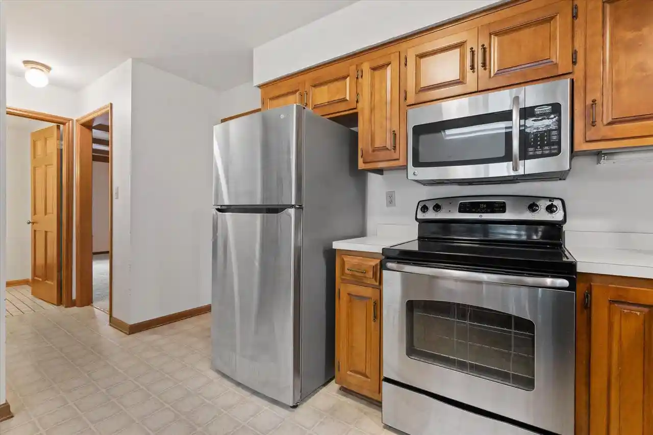 Photo 3 of Condo for sale at 4080 Stonewood Ct, Brookfield, WI 53045 | MLS# 1980127 | Listing updated on 2026-09-23