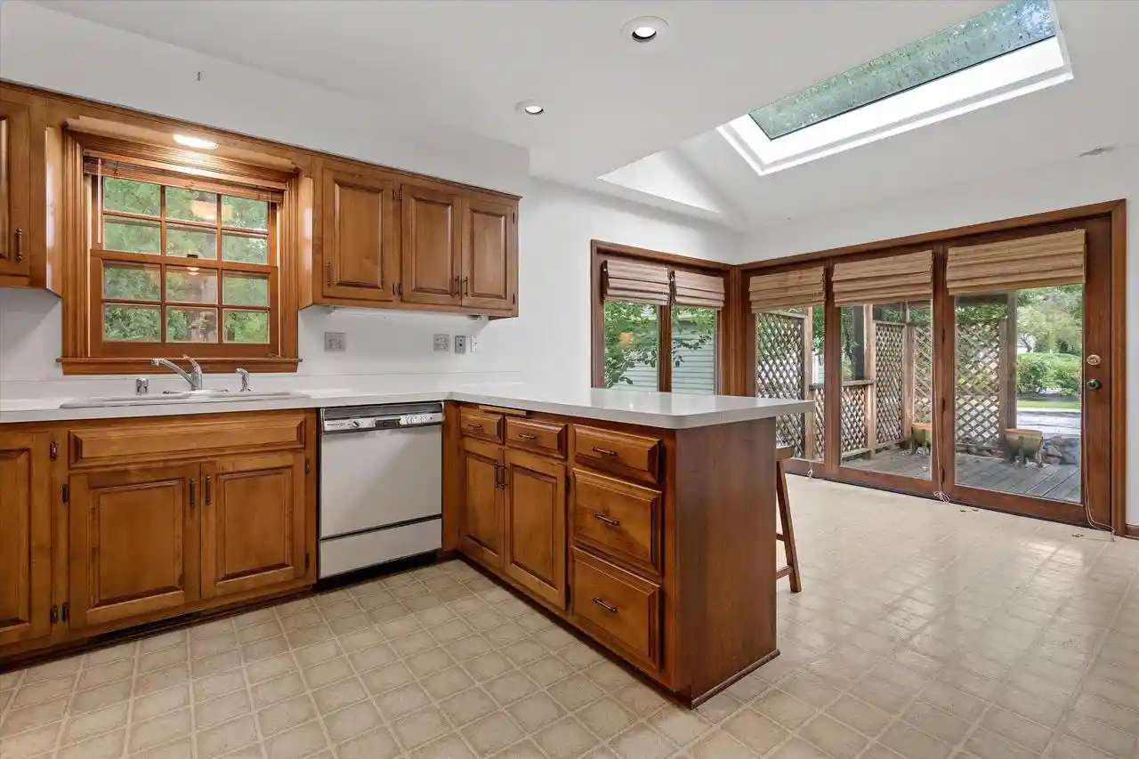 Photo 3 of Condo for sale at 4080 Stonewood Ct, Brookfield, WI 53045 | MLS# 1980127 | Listing updated on 2026-09-23