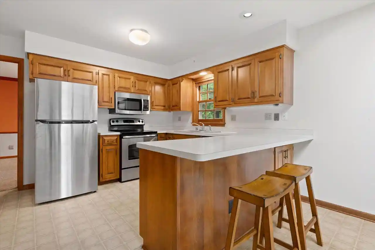 Photo 4 of Condo for sale at 4080 Stonewood Ct, Brookfield, WI 53045 | MLS# 1980127 | Listing updated on 2026-09-23