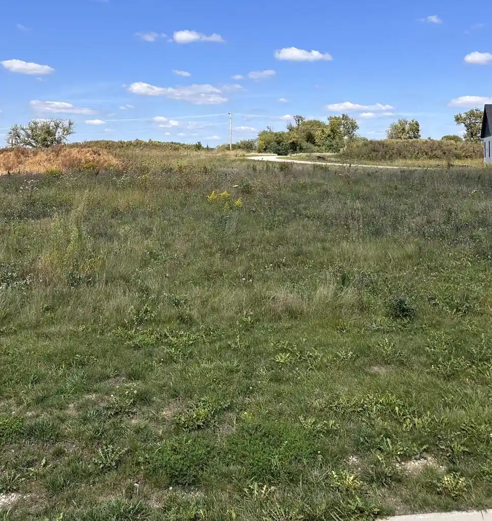 Photo 4 of Land for sale at 3961 Sweetgrass Ct #Lt32, Nashotah, WI 53058 | MLS# 1980133 | Listing updated on 2026-09-11