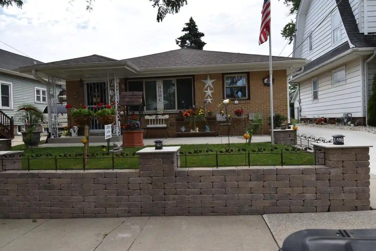 Photo 1 of Single family home for sale at 609 Blaine Ave, Racine, WI 53405 | MLS# 1980144 | Listing updated on 2026-09-16
