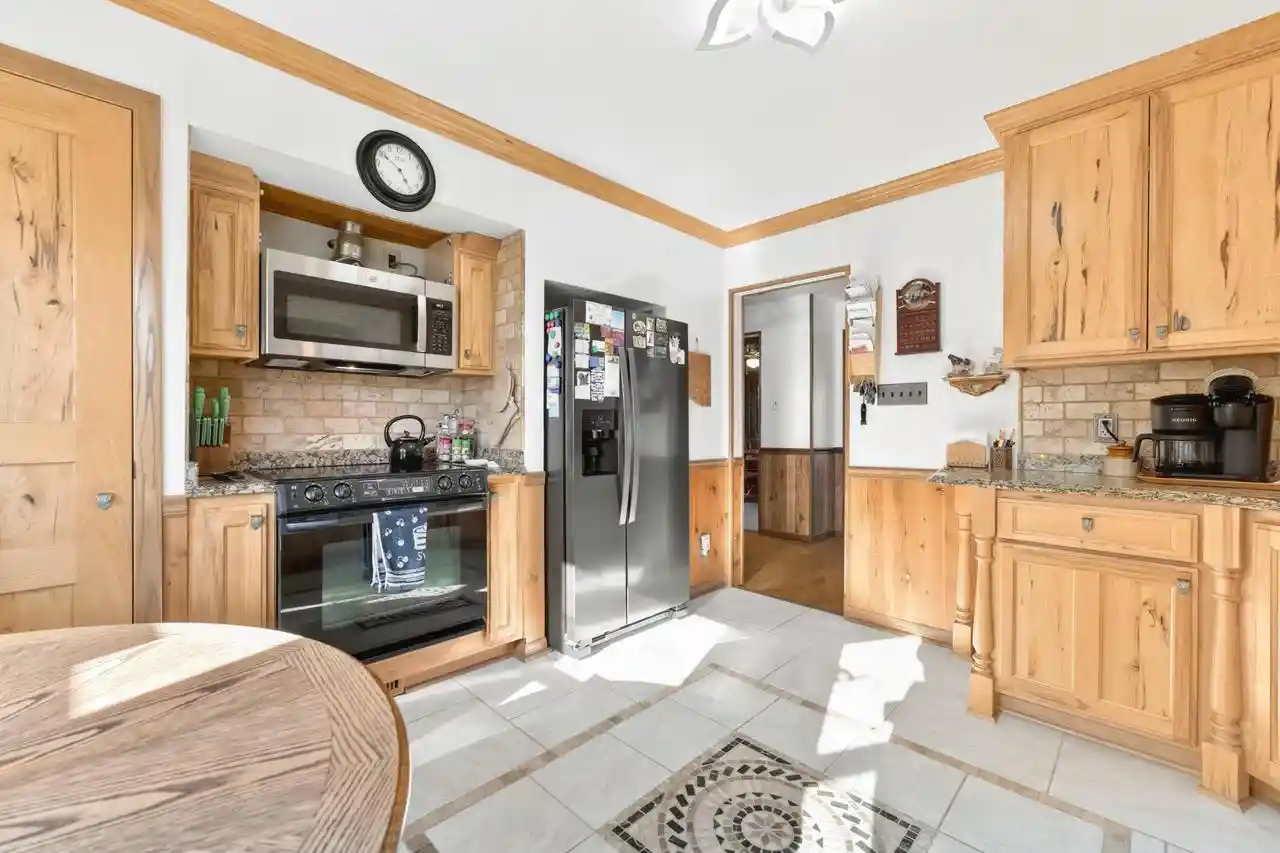 Photo 2 of Single family home for sale at 4237 S 4th Street, Milwaukee, WI 53207 | MLS# 1980150 | Listing updated on 2026-09-17