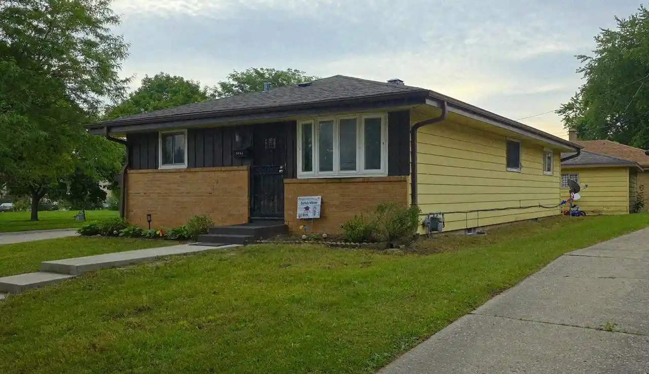 Photo 2 of Single family home for sale at 3801 W Vera Ave, Milwaukee, WI 53209 | MLS# 1980153 | Listing updated on 2026-09-16