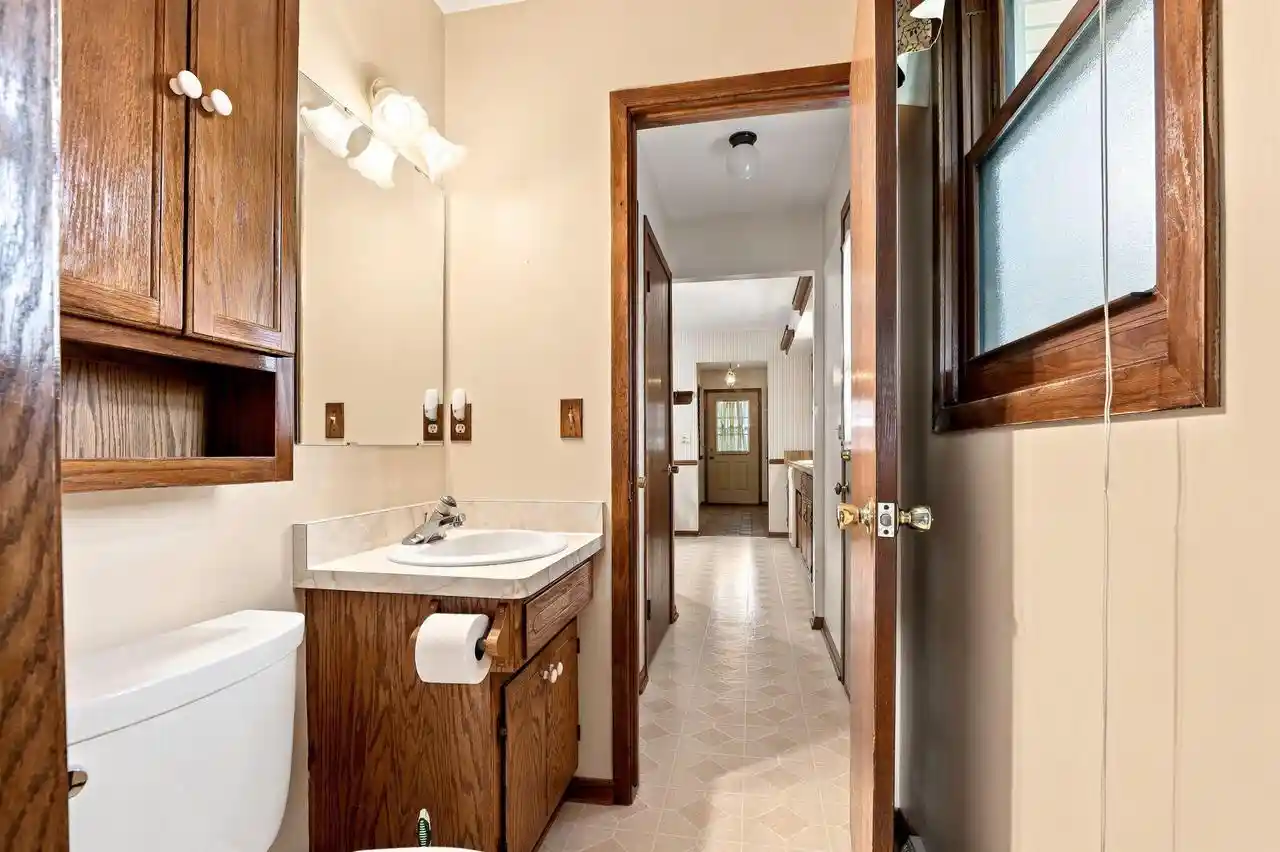 Photo 3 of Single family home for sale at 2113 Neptune Cir, Racine, WI 53404 | MLS# 1980156 | Listing updated on 2026-09-21