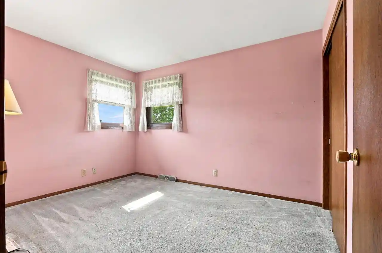 Photo 4 of Single family home for sale at 2113 Neptune Cir, Racine, WI 53404 | MLS# 1980156 | Listing updated on 2026-09-21