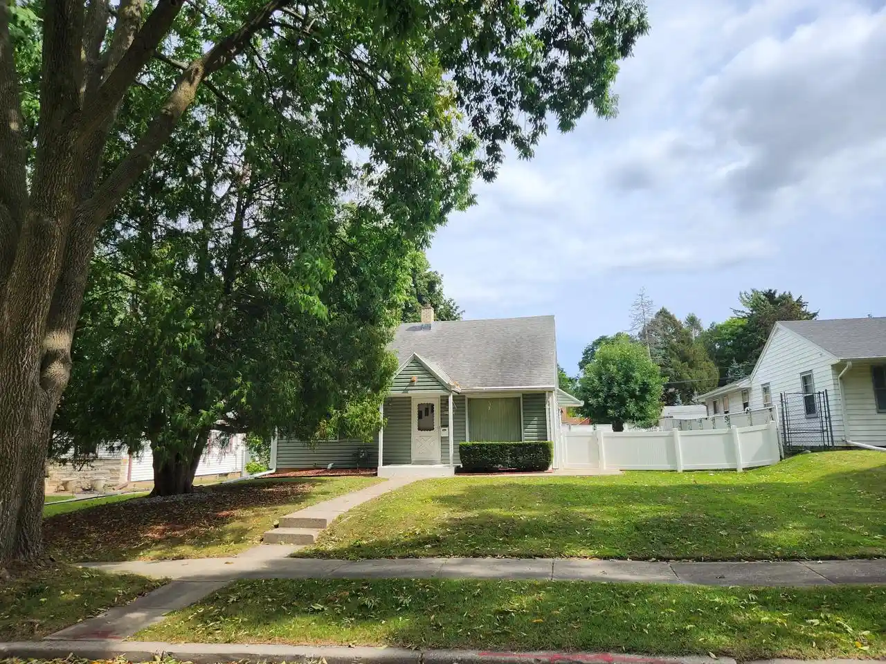 Photo 1 of Sale Pending at 4960 N 73rd Street, Milwaukee, WI 53218 | MLS# 1980160 | Listing updated on 2026-09-27