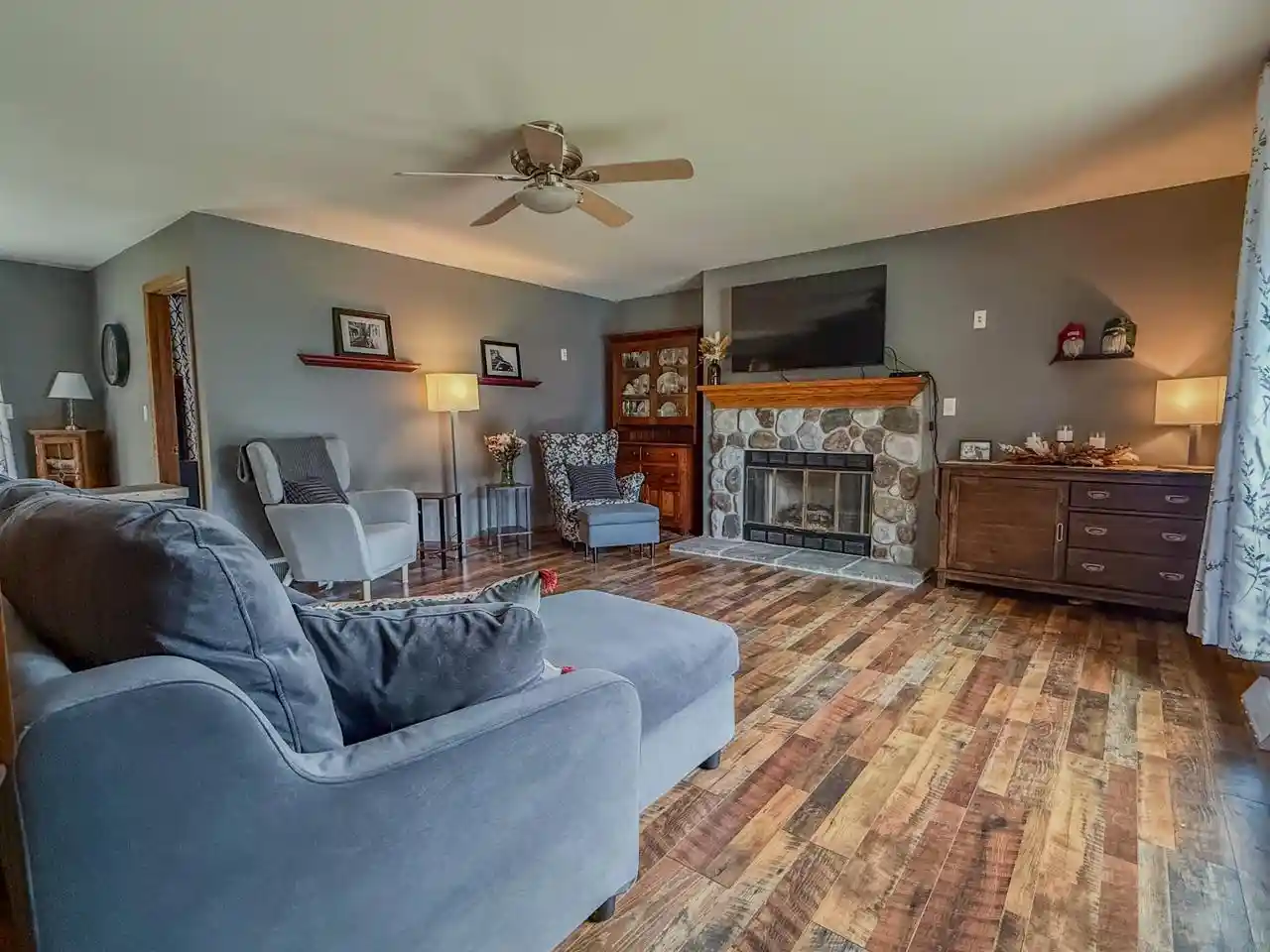 Photo 4 of Single family home for sale at 3655 S Sandalwood Dr, New Berlin, WI 53151 | MLS# 1980162 | Listing updated on 2026-09-25