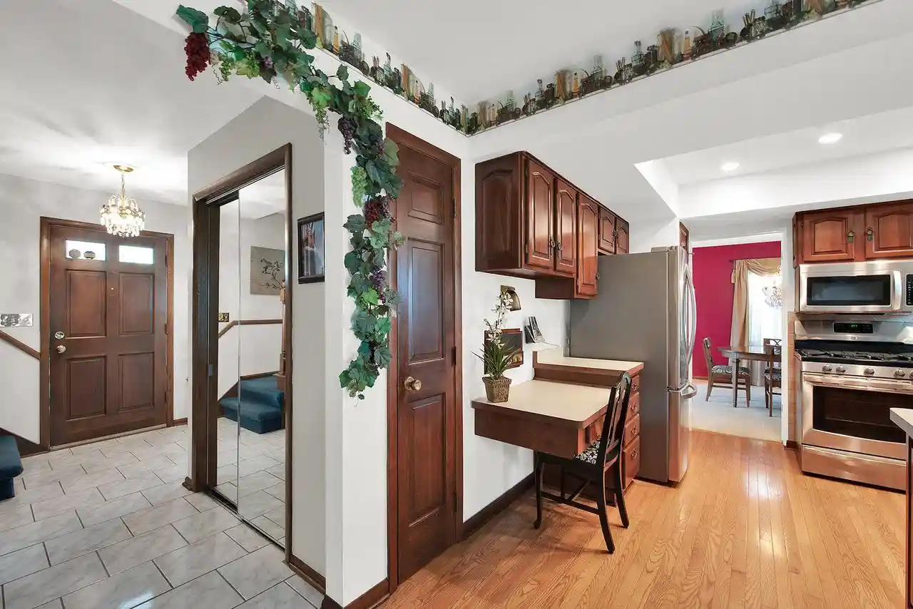 Photo 3 of Single family home for sale at N89w17151 Highland Ct, Menomonee Falls, WI 53051 | MLS# 1980182 | Listing updated on 2026-09-20