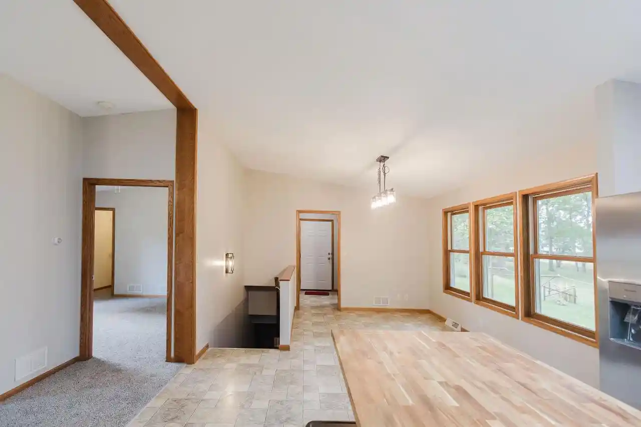 Photo 3 of Single family home for sale at 535 Broad St, Mineral Point, WI 53565 | MLS# 2032453 | Listing updated on 2026-09-24